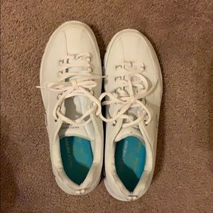 White Sketchers Elite